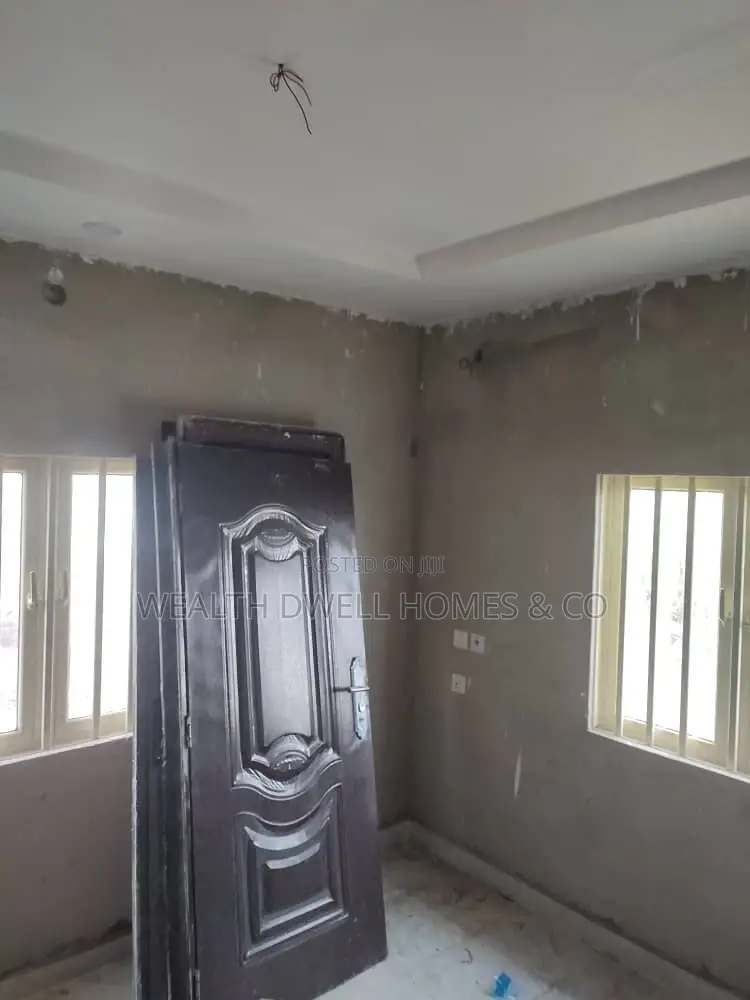 Furnished 2bdrm Block of Flats in Oba Ile Estate, Akure for rent in Akure