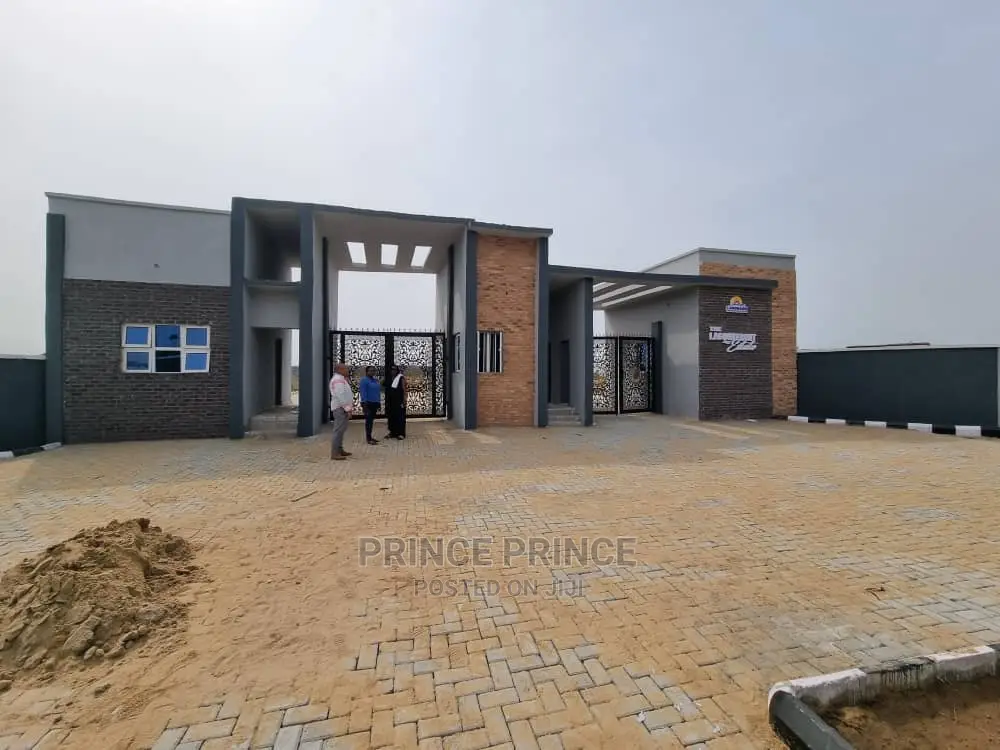 Lagoon Front Estate in Epe
