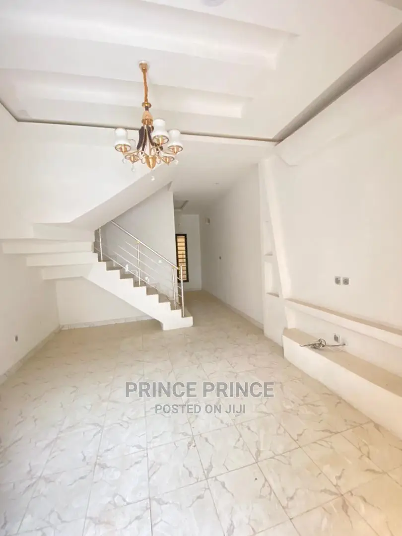 2bdrm Duplex in Lekki for sale in Lekki