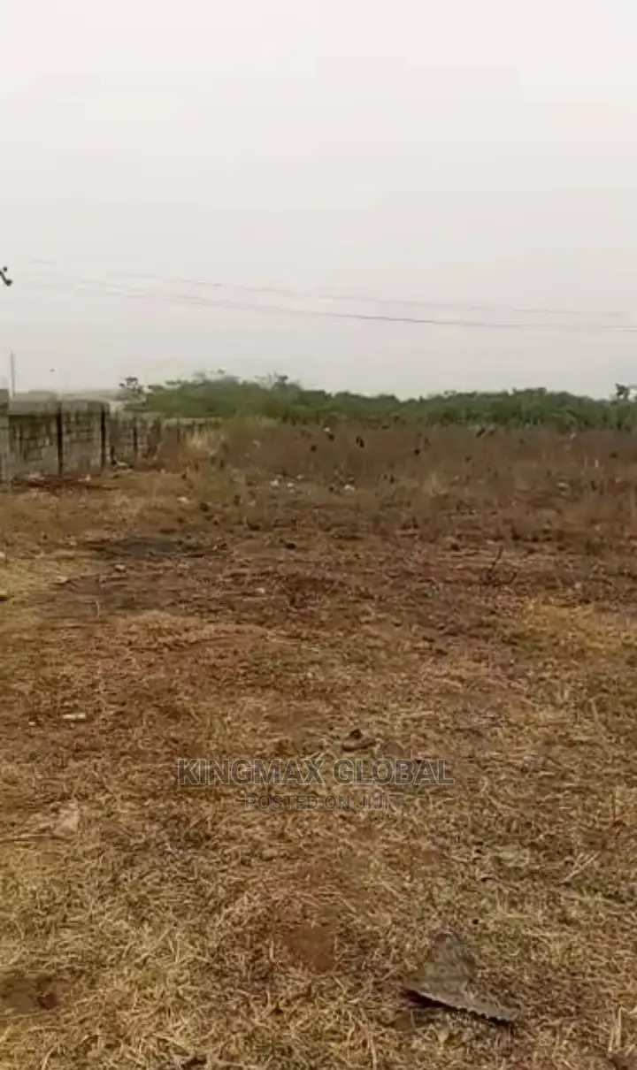 Buildable and Liveable Fenced and Gated Land, Katampe in Katampe (Main)