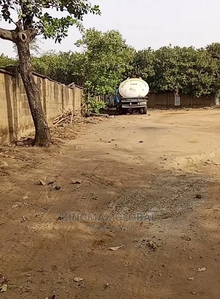 *Distress Mabushi Plot for Sale * Buildable and Liveable in Mabushi