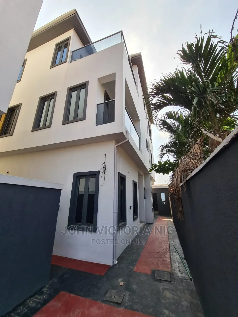 5bdrm Duplex in Magodo for sale in Magodo Isheri
