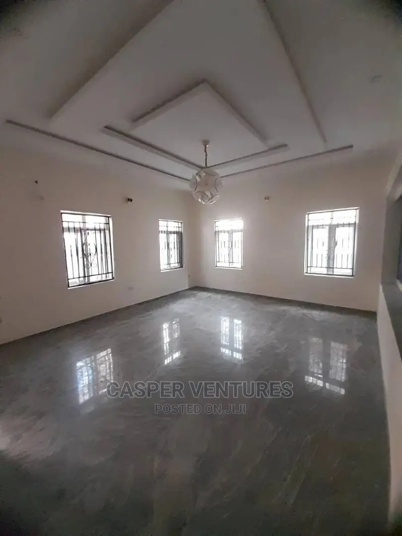 5bdrm Duplex in Chevyview, Chevron for Sale in Chevron
