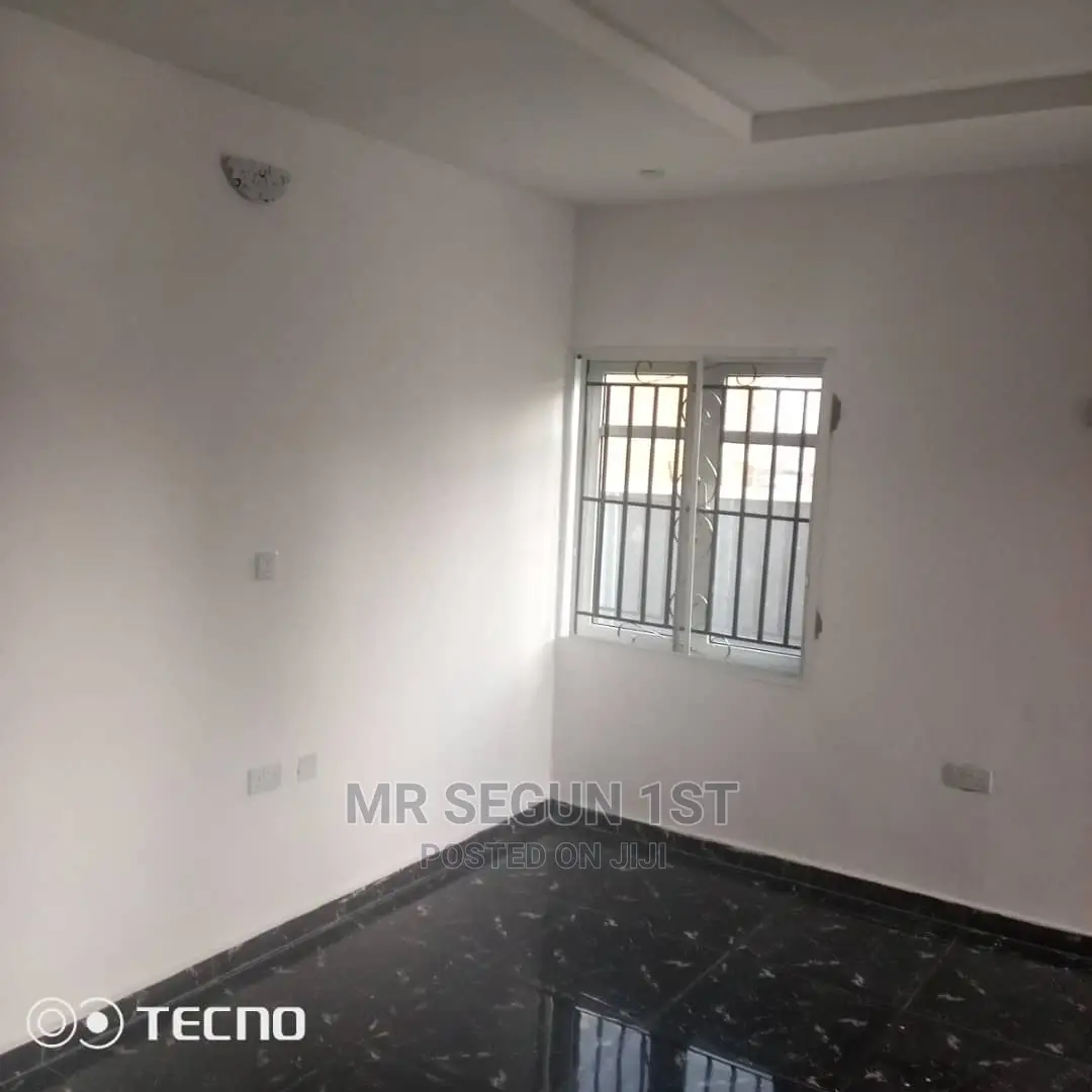2bdrm Block of Flats in Atere Estate, Akala Express for Rent in Akala Express