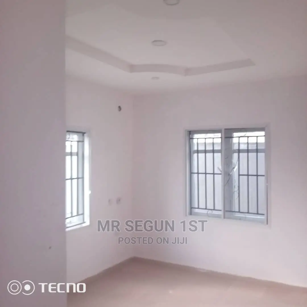 2bdrm Block of Flats in Atere Estate, Akala Express for Rent in Akala Express