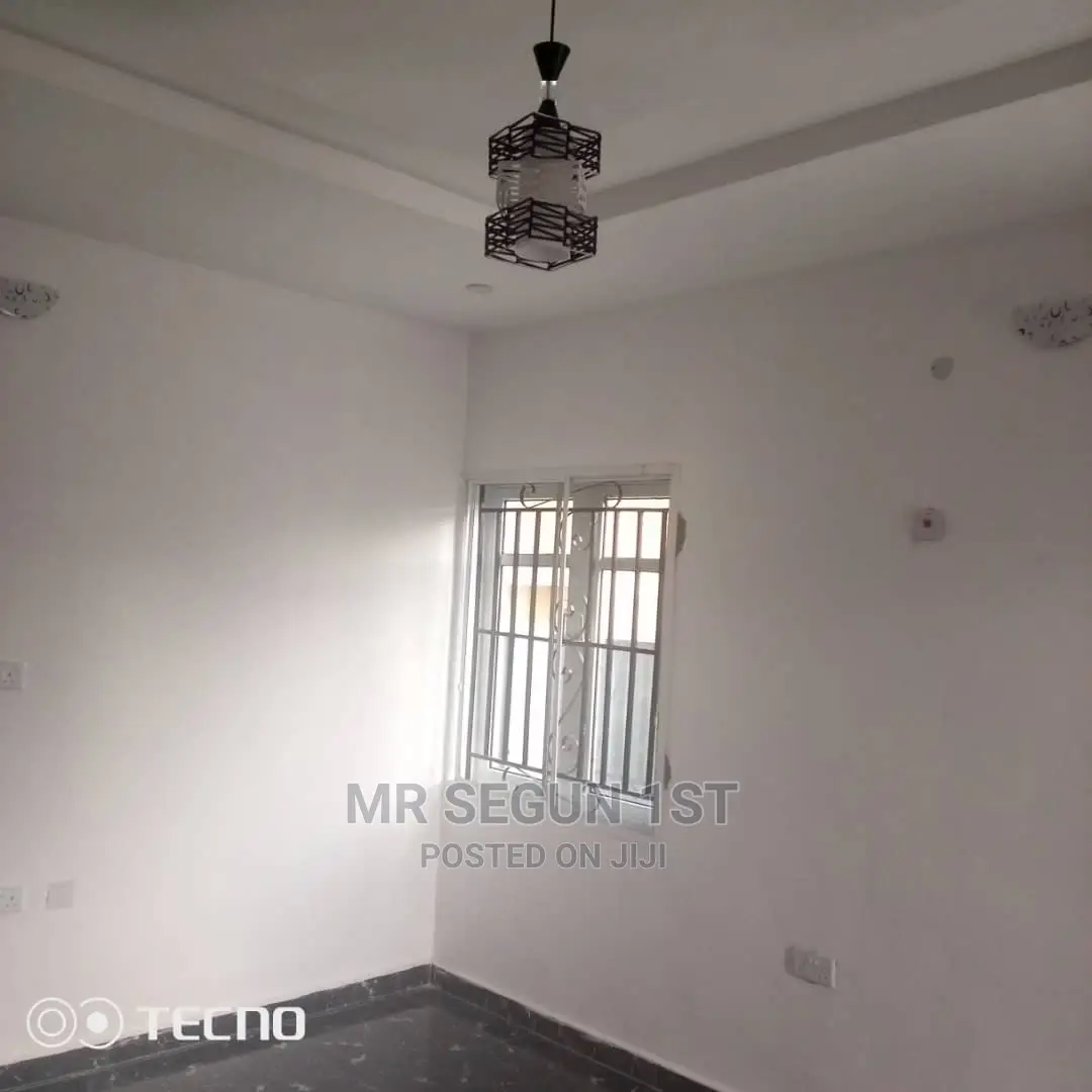 2bdrm Block of Flats in Atere Estate, Akala Express for Rent in Akala Express