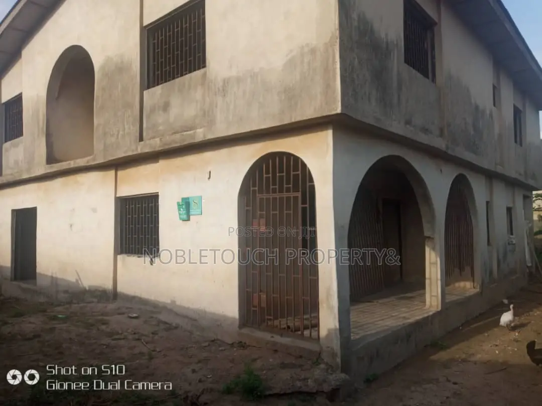 6bdrm Duplex in Alagbado Ijaiye for sale in Ifako-Ijaiye