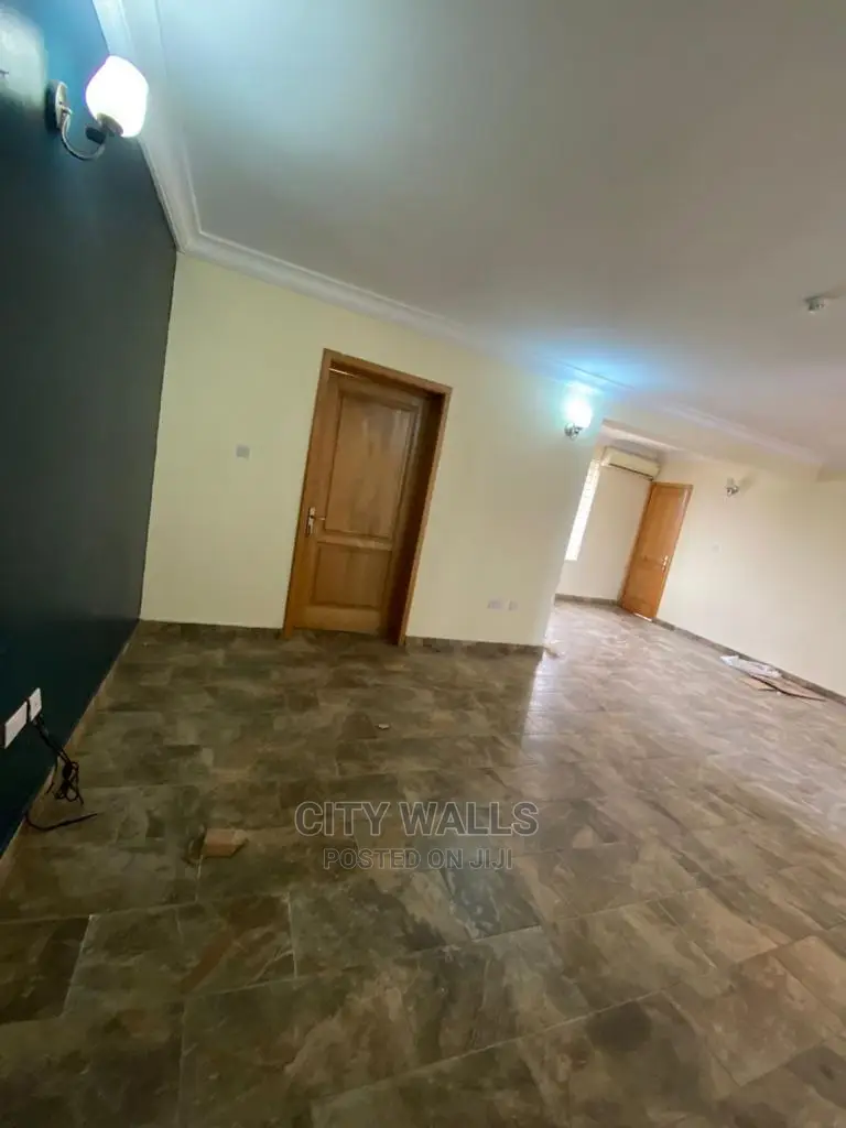 3bdrm Block of Flats in Lekki Phase 1 for Rent in Lekki Phase 1