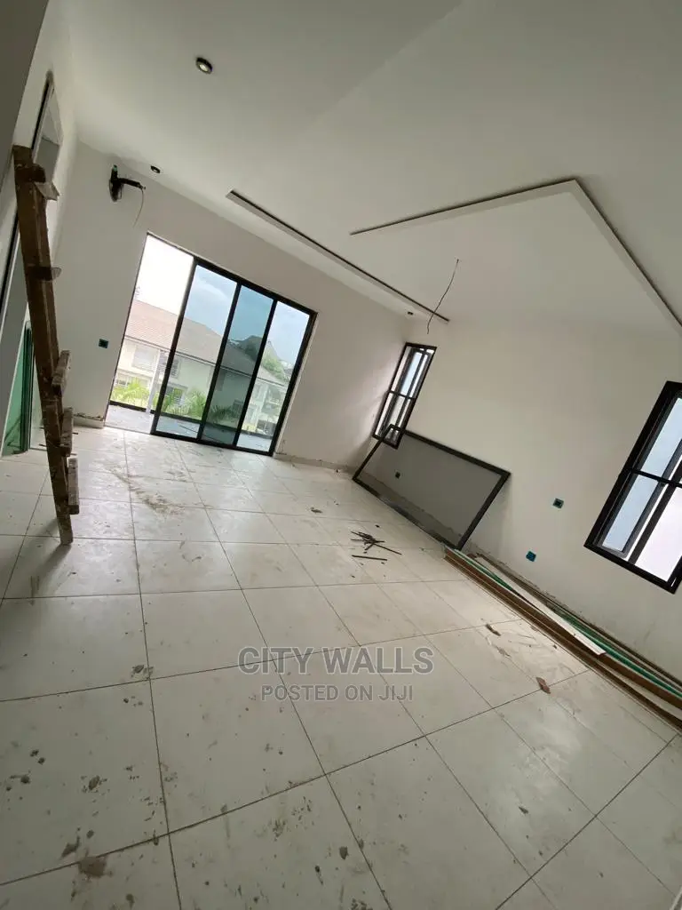 3bdrm Maisonette in Lekki Phase 1 for Rent in Lekki Phase 1