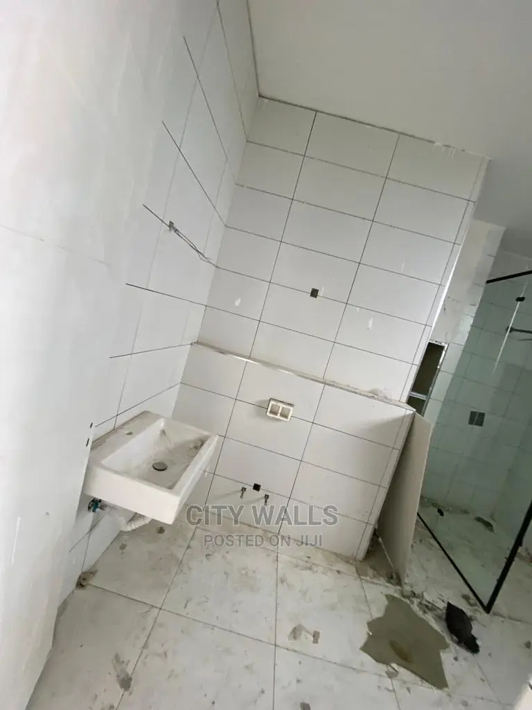 3bdrm Maisonette in Lekki Phase 1 for Rent in Lekki Phase 1