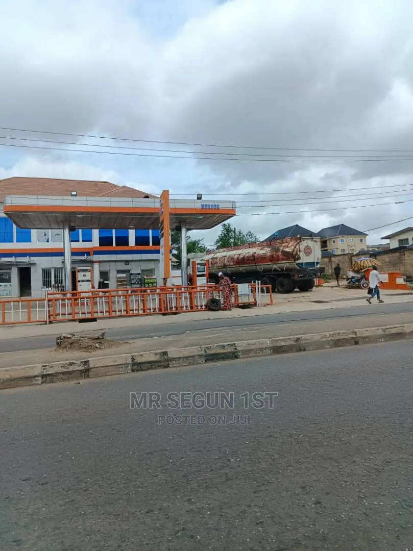 Big Petrol Station for Sale in Oke Ado