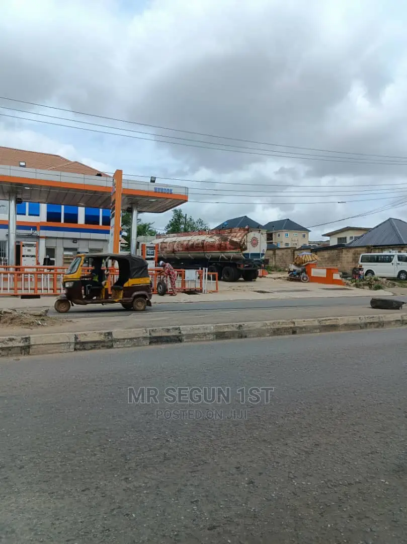 Big Petrol Station for Sale in Oke Ado