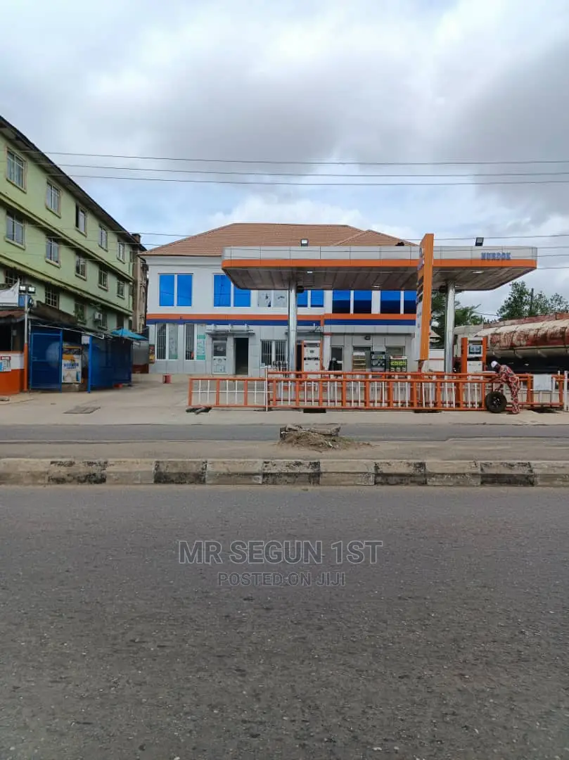 Big Petrol Station for Sale in Oke Ado