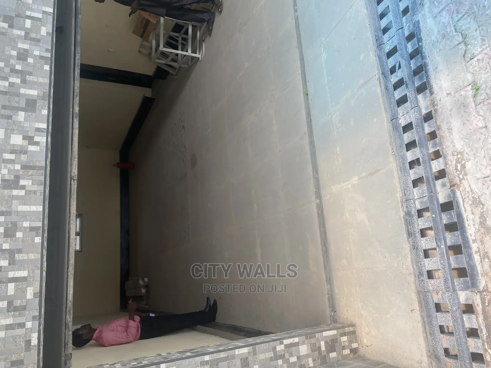 4bdrm Duplex in Chevron for Sale in Chevron