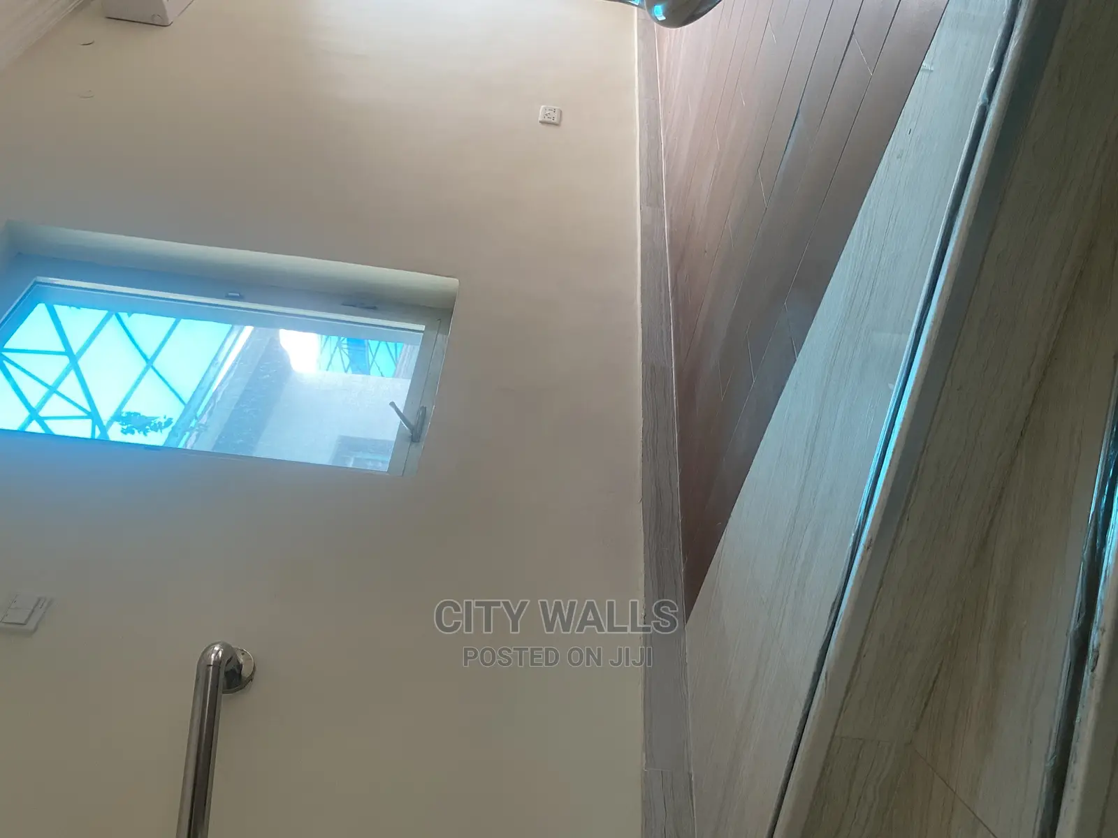 4bdrm Duplex in Chevron for Sale in Chevron