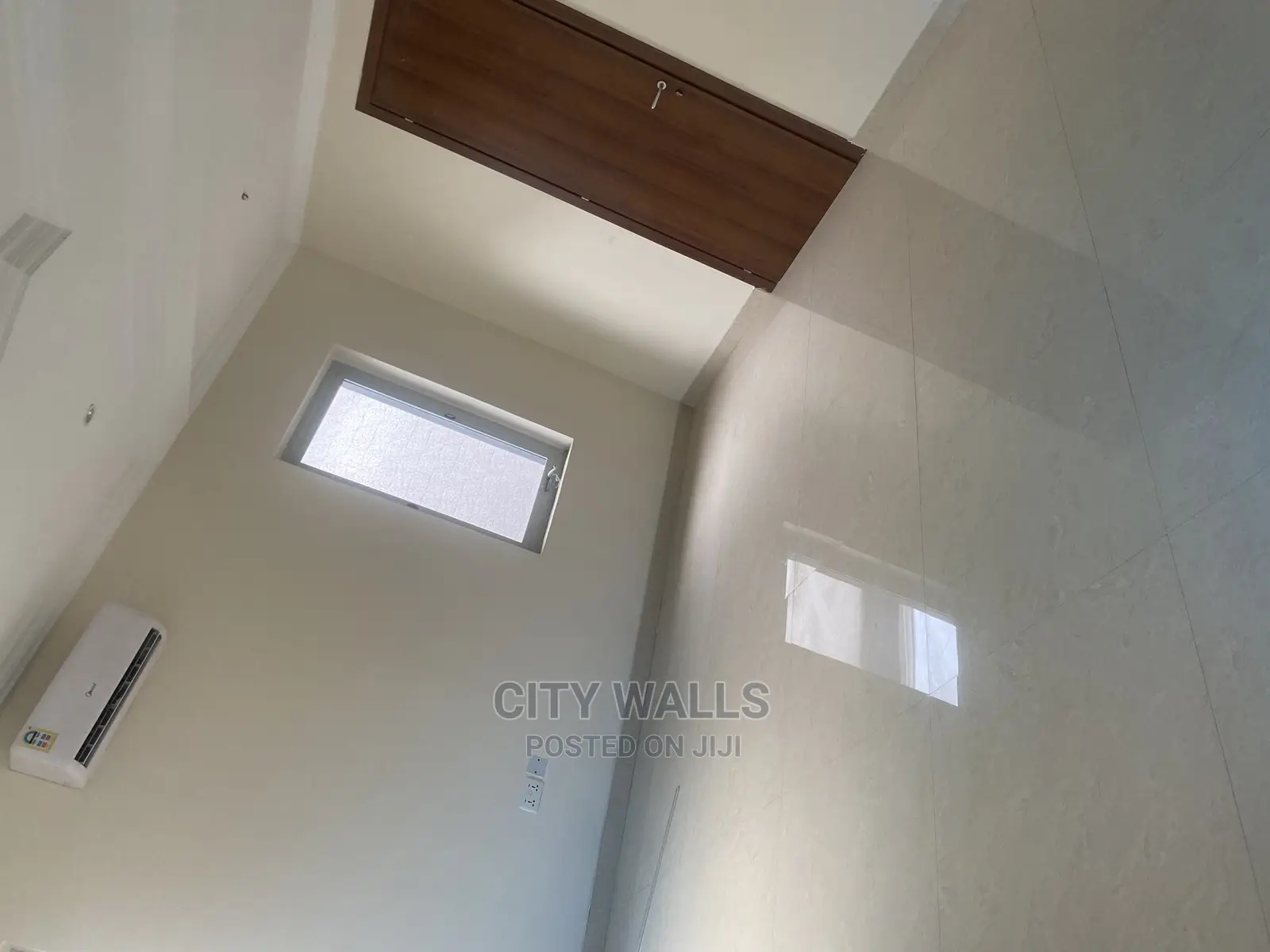 4bdrm Duplex in Chevron for Sale in Chevron