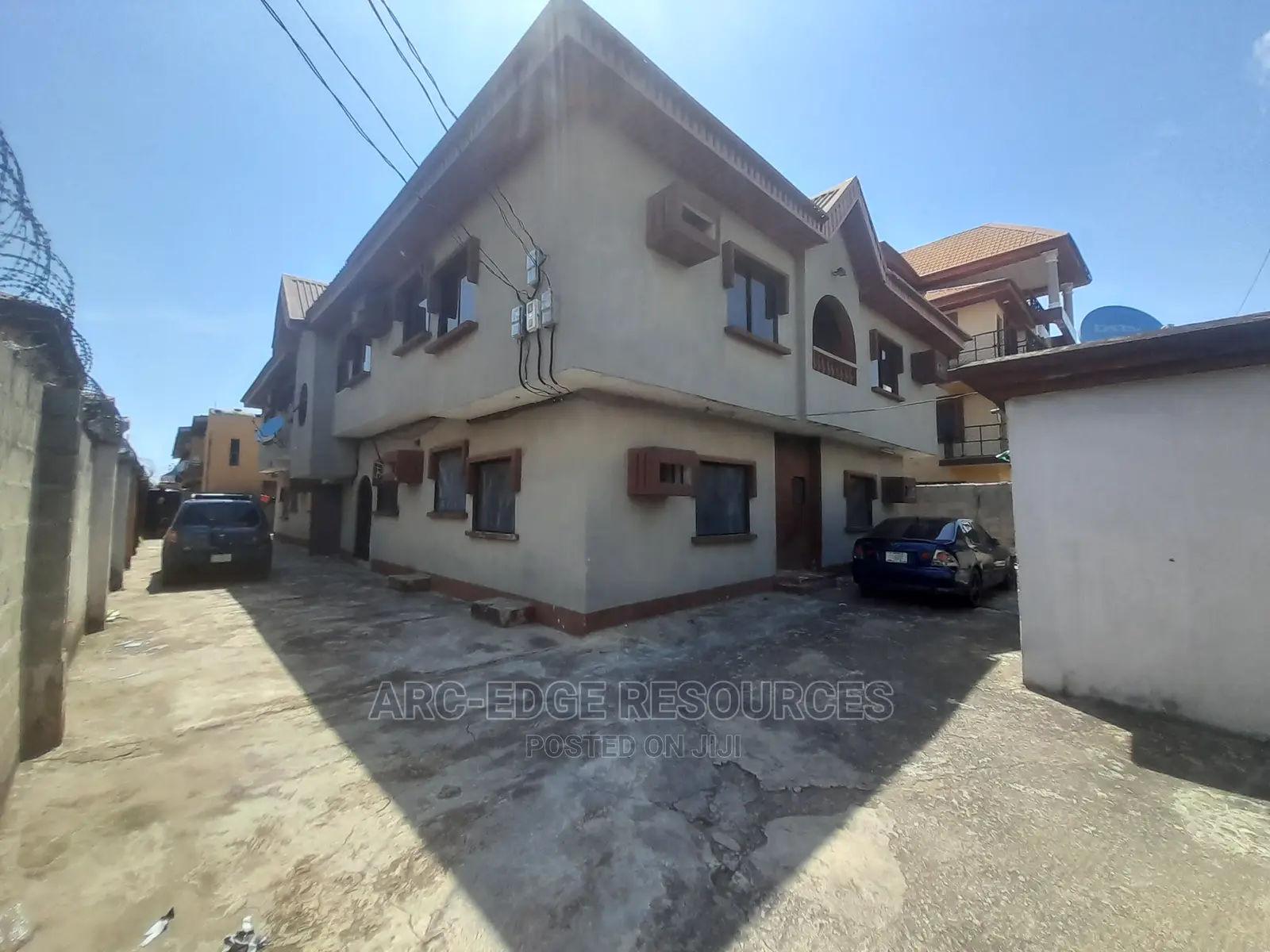 3bdrm Block of Flats in Ago Palace for sale in Ago Palace