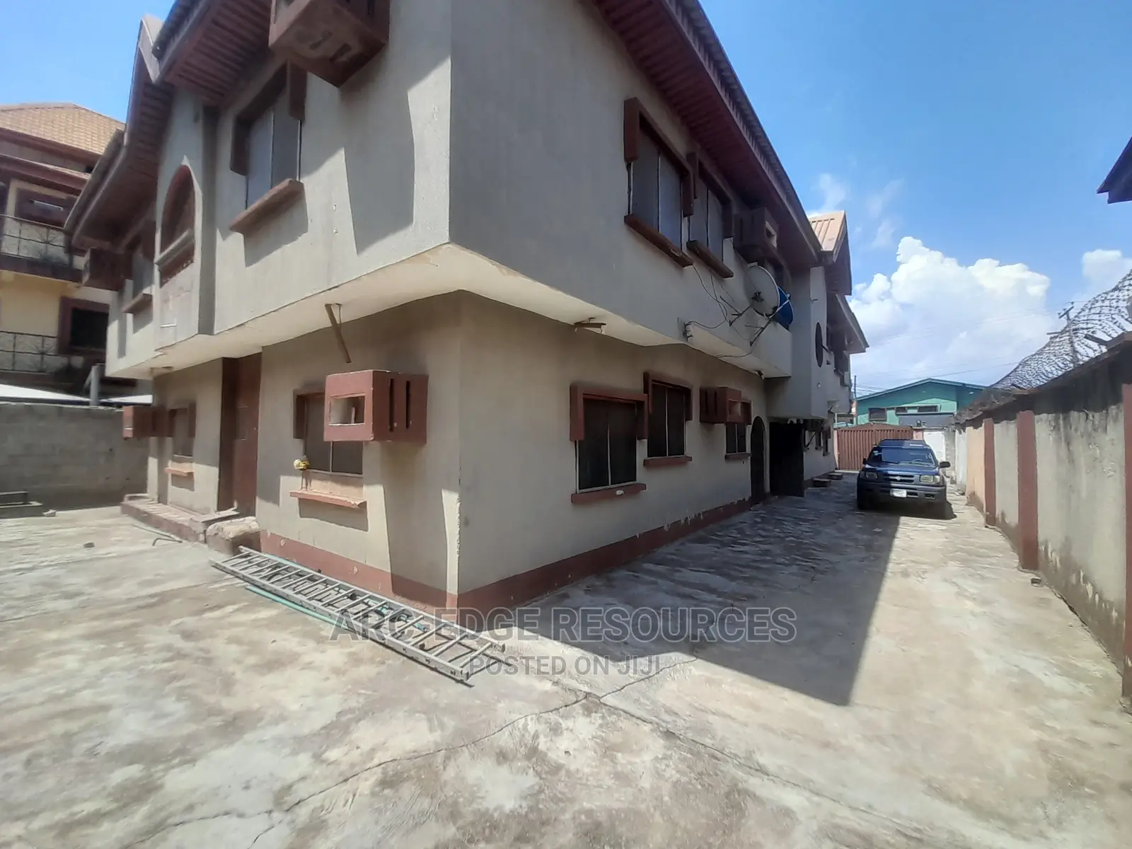 3bdrm Block of Flats in Ago Palace for sale in Ago Palace