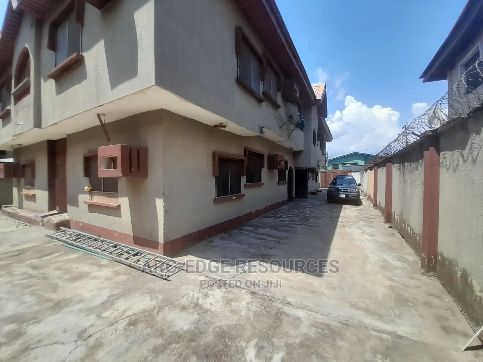 3bdrm Block of Flats in Ago Palace for sale in Ago Palace
