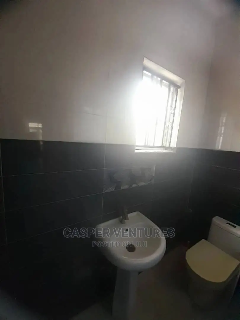Studio Apartment in Chevron for rent in Chevron