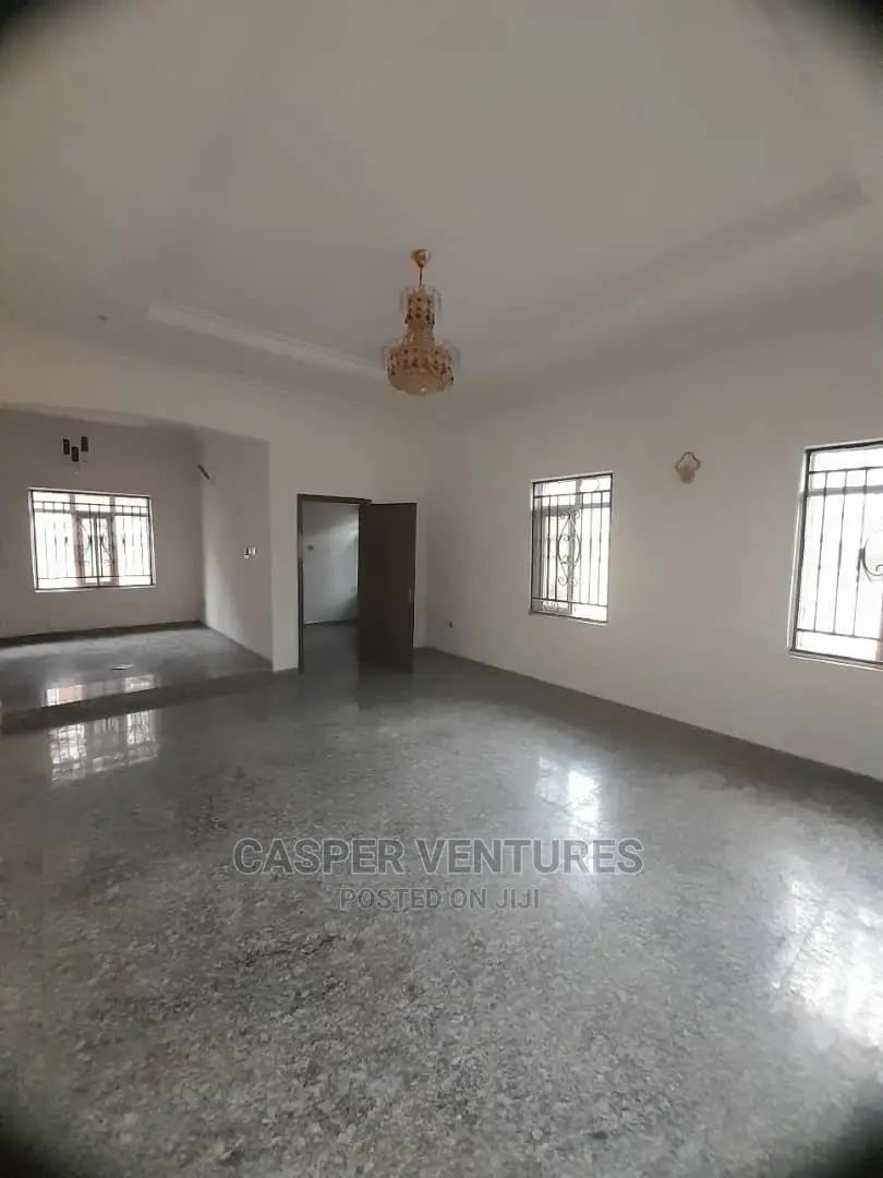 Studio Apartment in Chevron for rent in Chevron