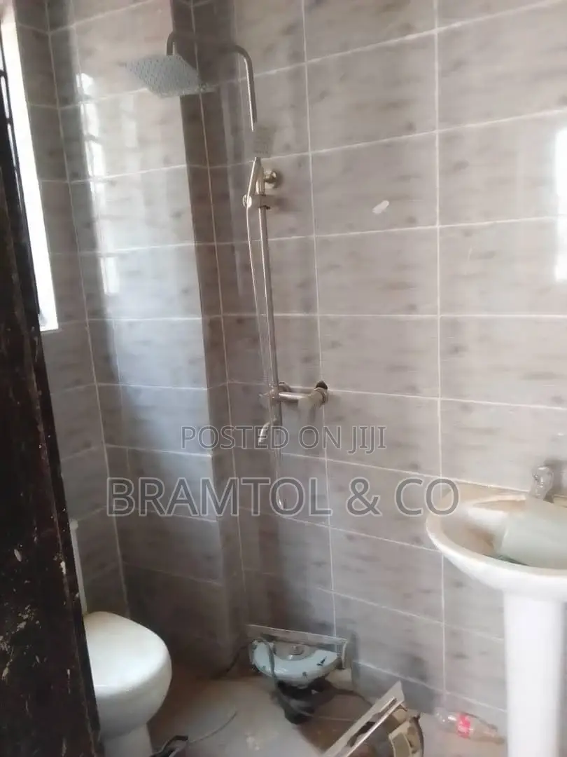 2bdrm Block of Flats in Aco, Sabon Lugbe for rent in Sabon Lugbe