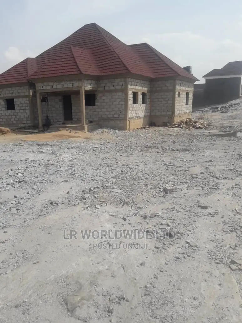 3bdrm Bungalow in Lugbe District for sale in Lugbe District