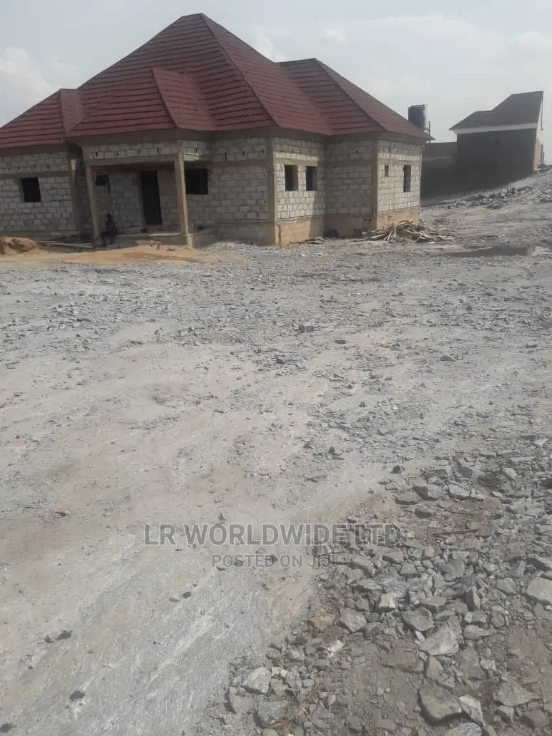 3bdrm Bungalow in Lugbe District for sale in Lugbe District