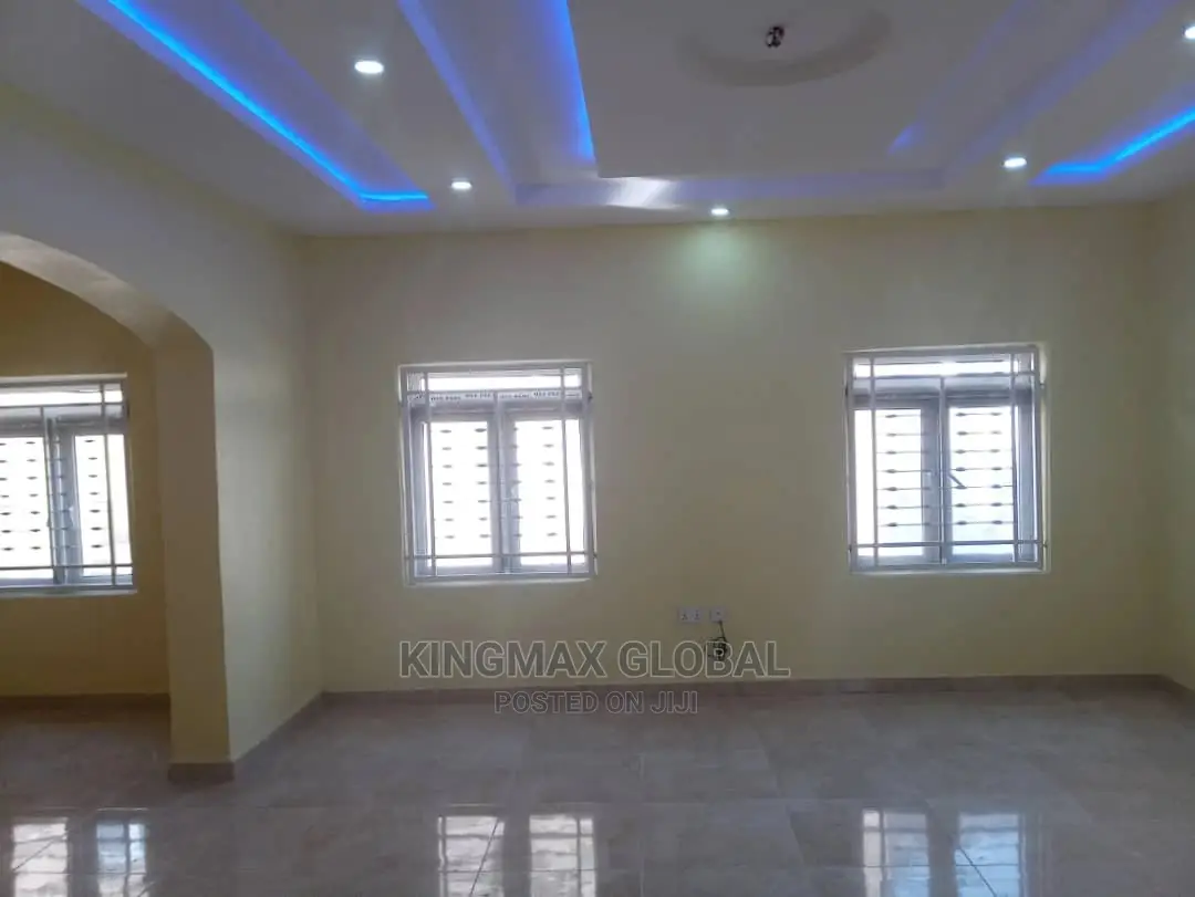 5bdrm Duplex in Gaduwa for sale in Gaduwa