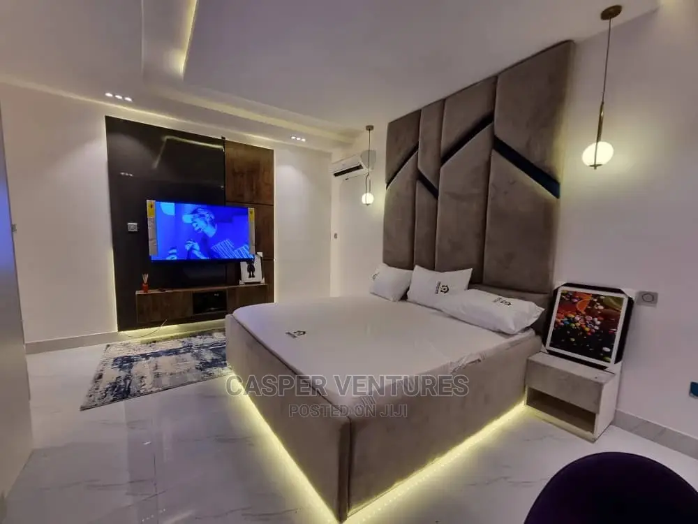 Remarkable 3-Bedroom Apartment in Banana Island