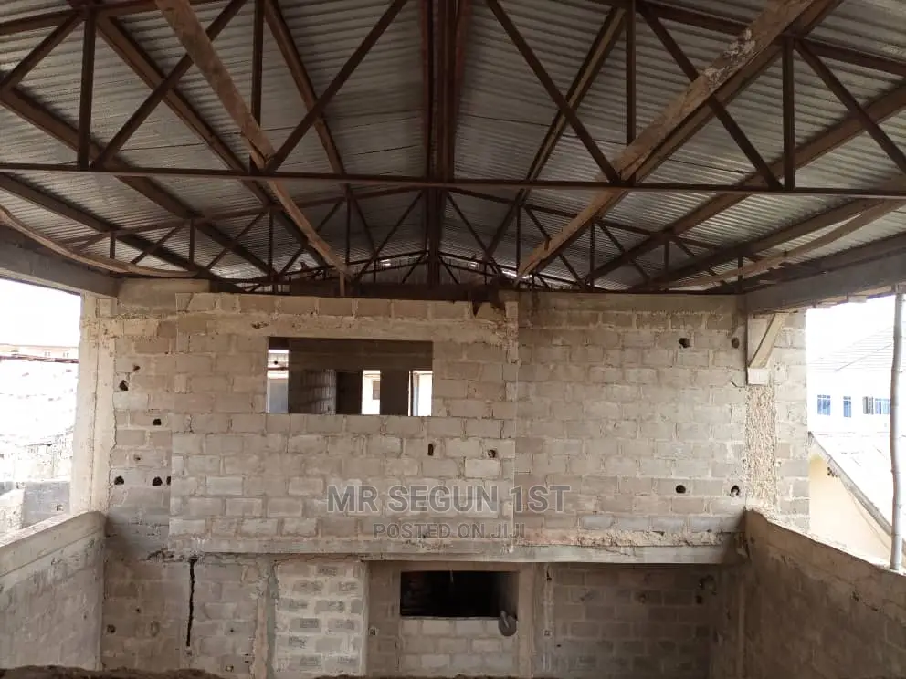 Warehouse for Sale in Oluyole Estate