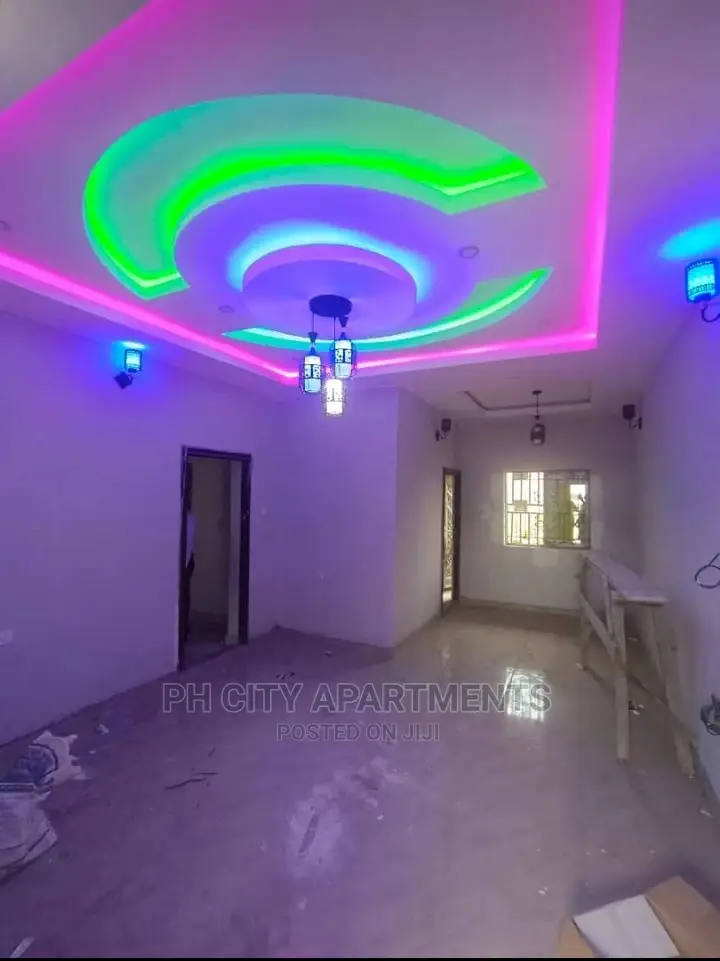 2bdrm Block of Flats in Christmas Village, Port-Harcourt for Rent in Port-Harcourt