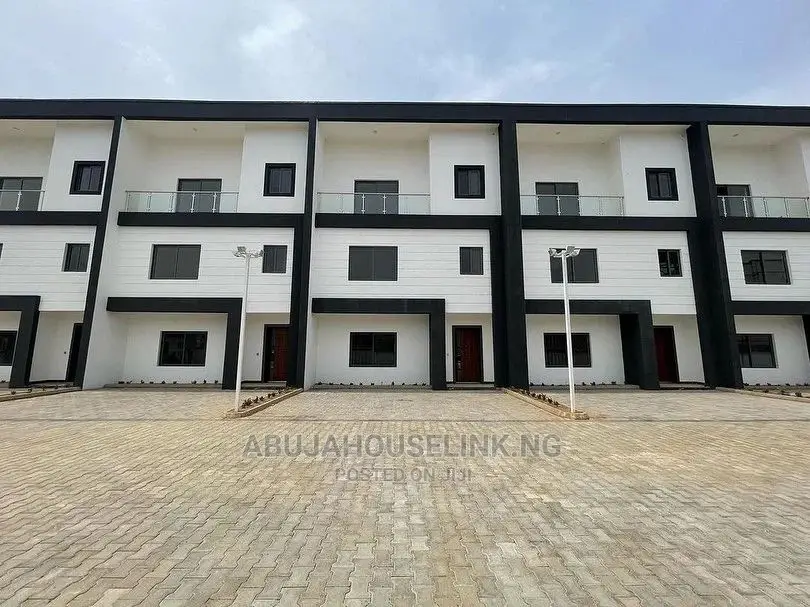 5bdrm Townhouse/Terrace in Jahi by Gilmore for Sale in Jahi