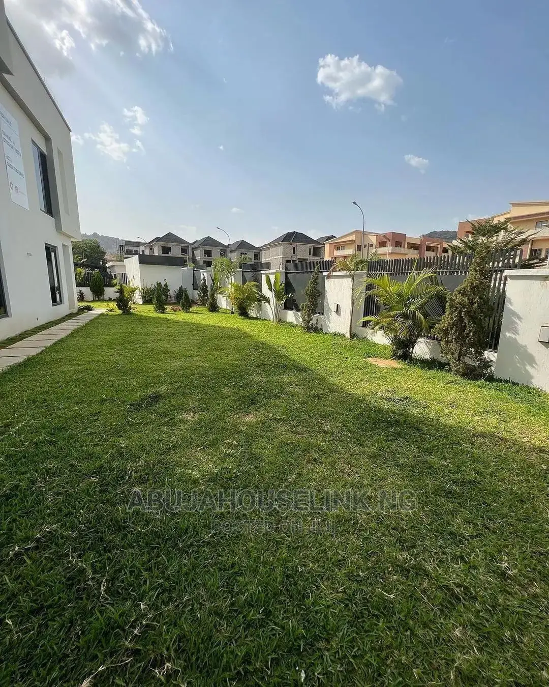 5bdrm Duplex in Katampe Extension, Guzape District for sale in Guzape District