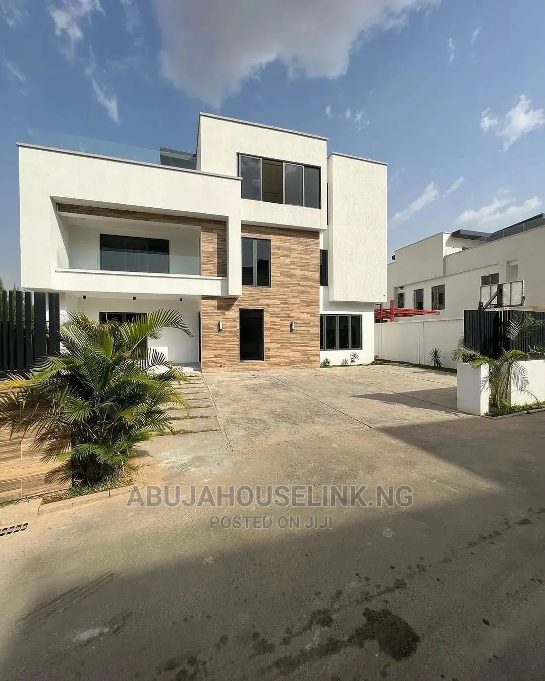 5bdrm Duplex in Katampe Extension, Guzape District for sale in Guzape District