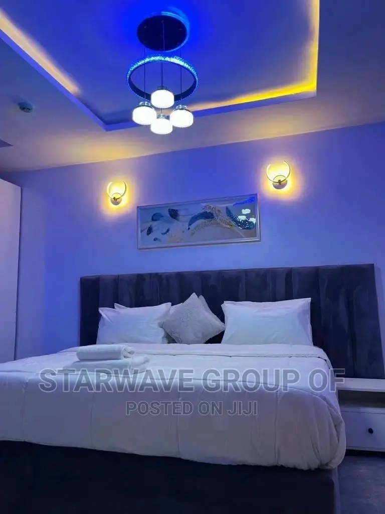 3 Bedroom Shortlet Apartment With Ps5 in Lekki