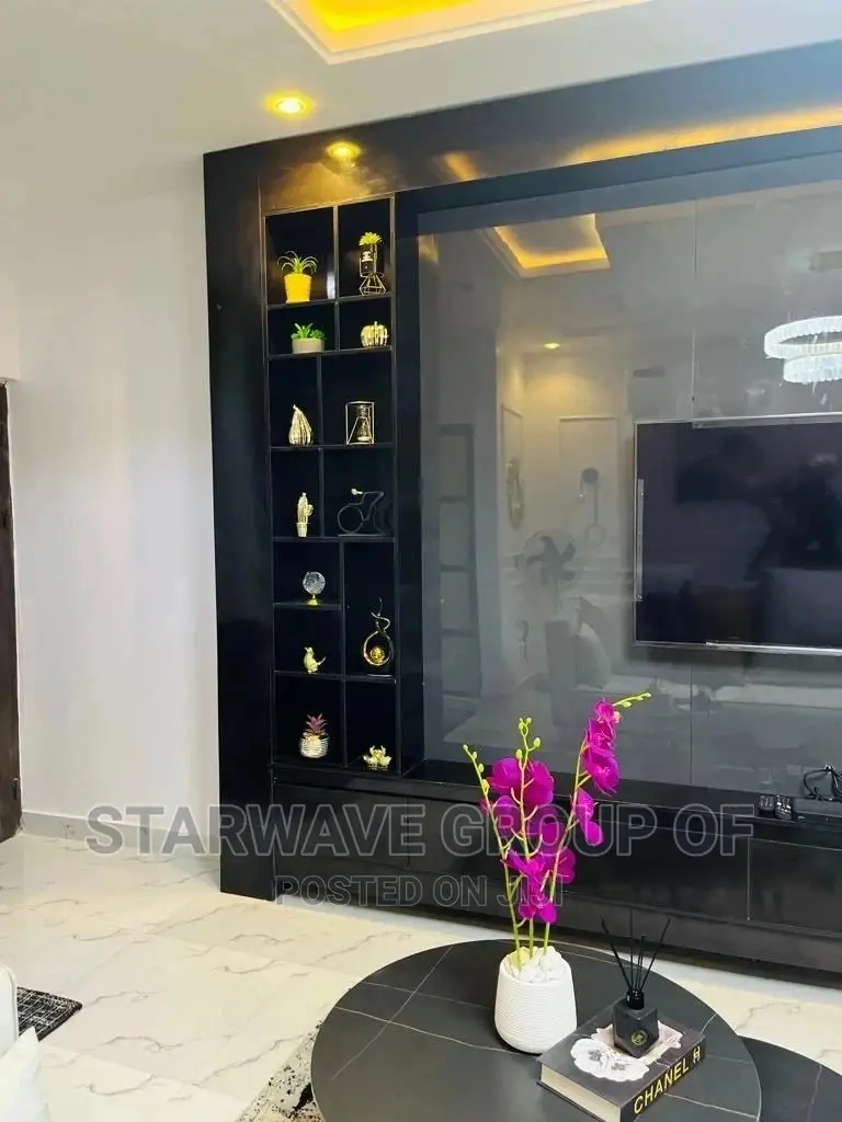 3 Bedroom Shortlet Apartment With Ps5 in Lekki