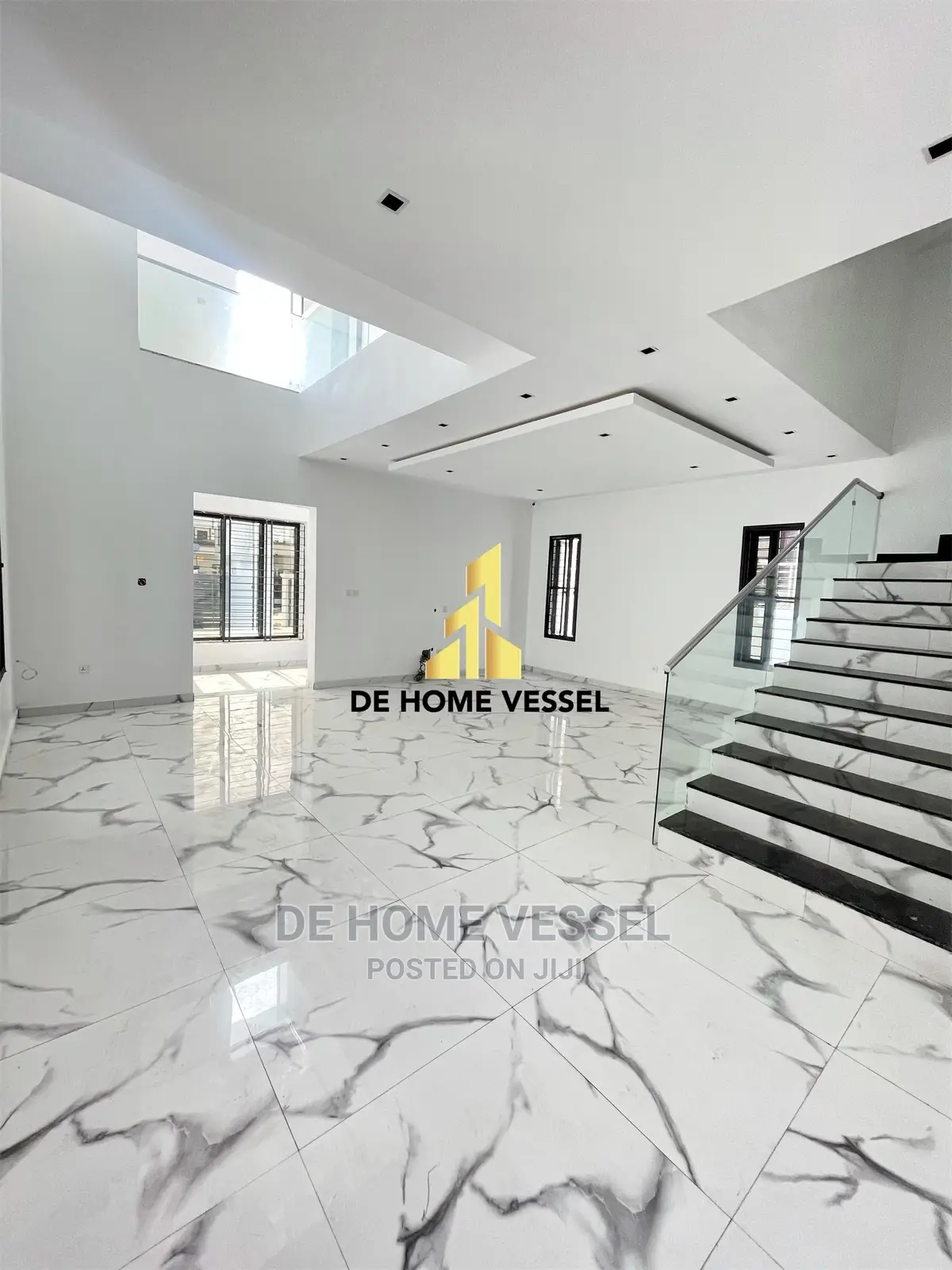 5bdrm Duplex in Ikate for Sale in Ikate