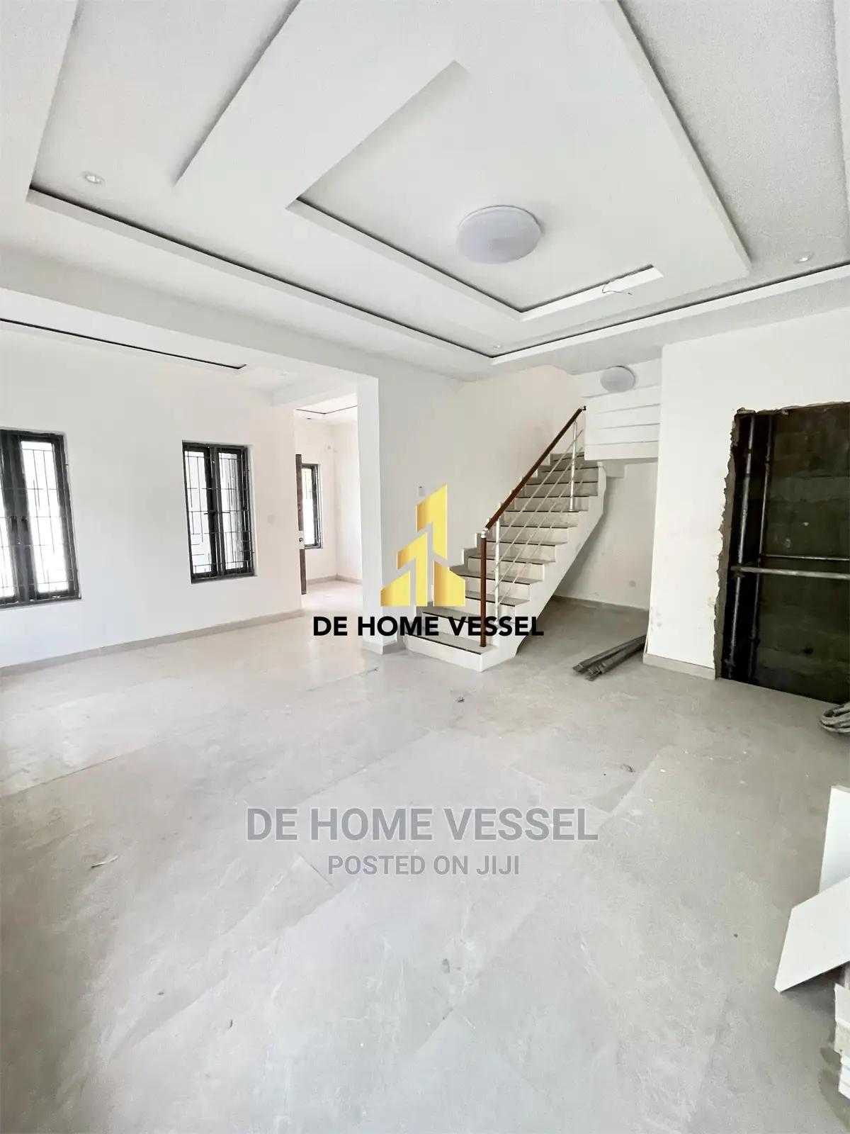 4bdrm Duplex in Lekki Phase 1 for Sale in Lekki Phase 1