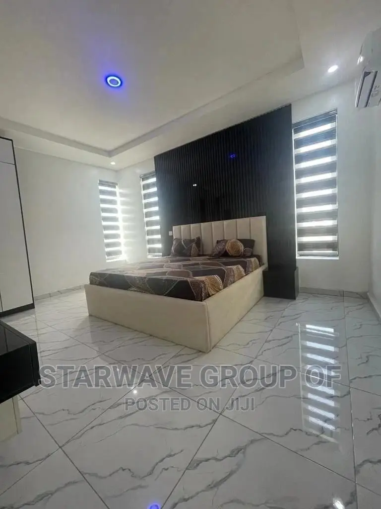 3bedrooms Apartments for Short Let in Lekki in Lekki