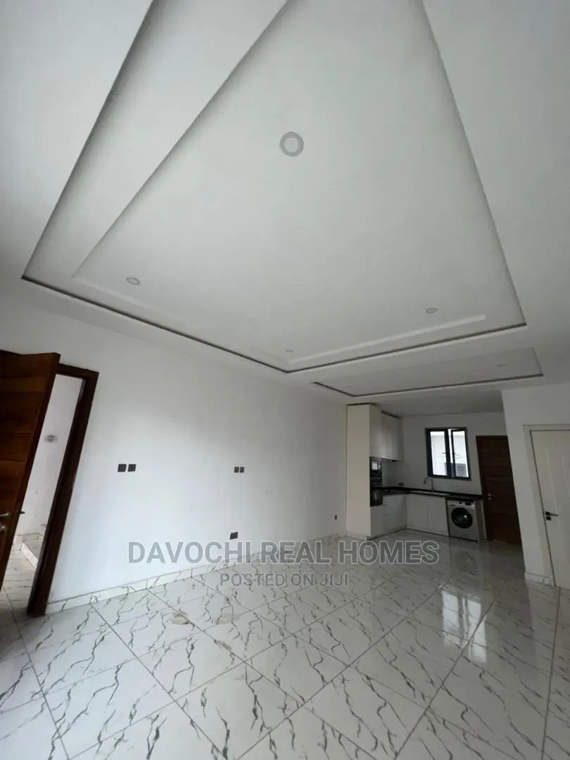 2bdrm Apartment in Ologolo Estate, Lekki for rent in Lekki