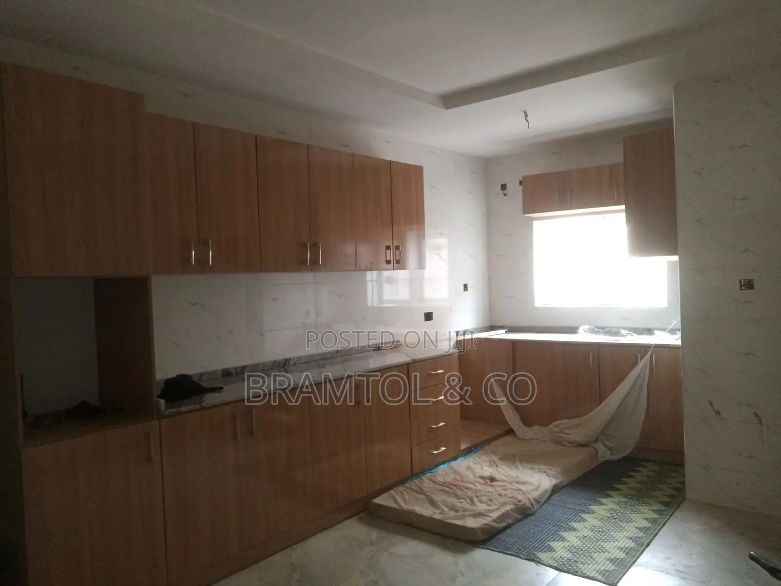 4bdrm Terraced in Guzape Sale in Guzape District