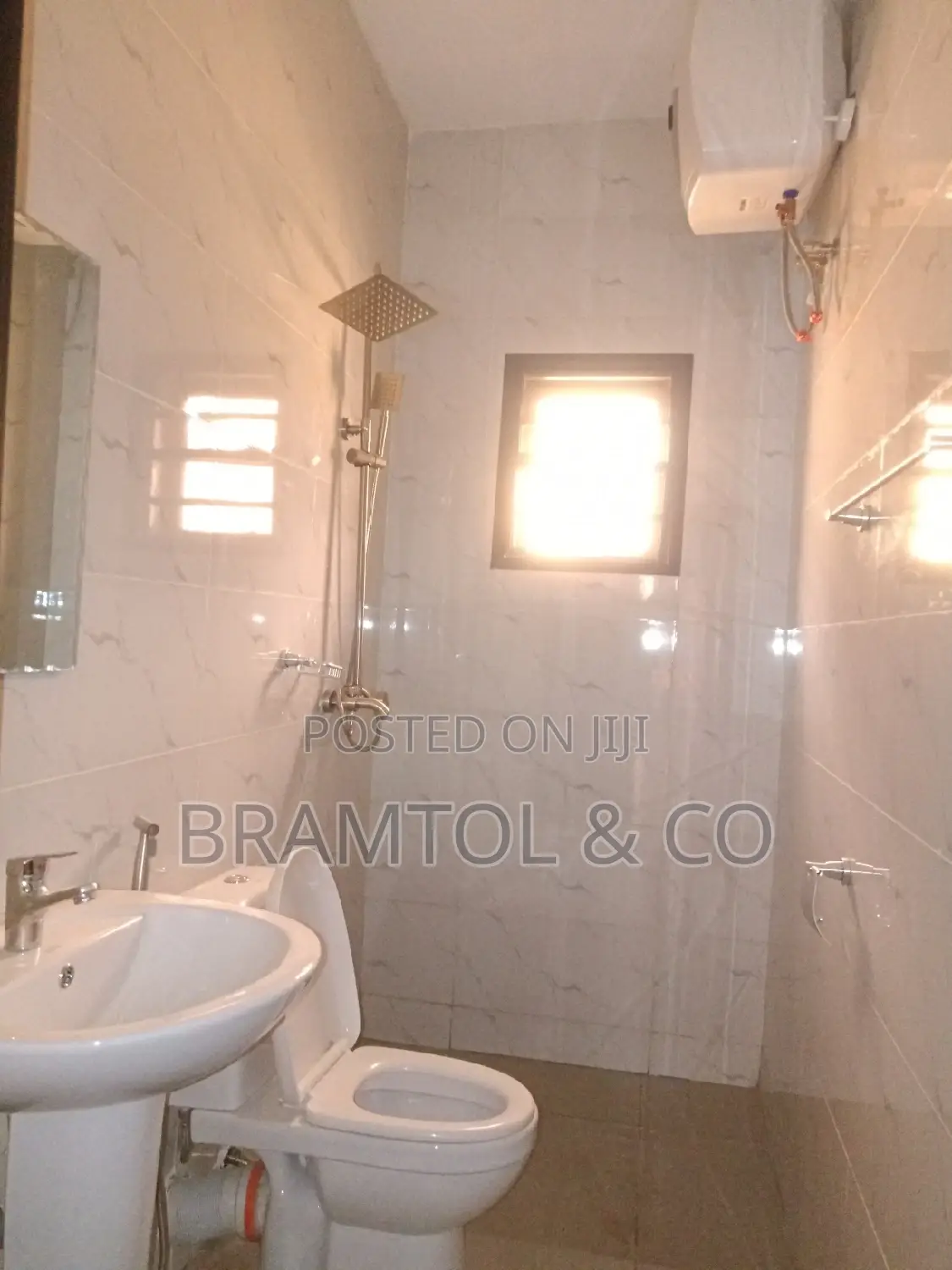 Furnished 4bdrm Townhouse / Terrace in Guzape District for rent in Guzape District