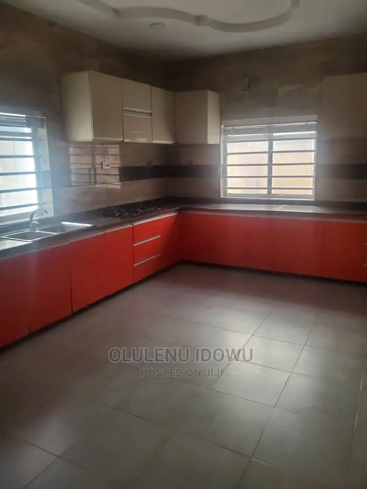 Furnished 5bdrm Duplex in Ikeja for Sale in Ikeja