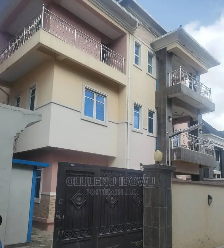 Furnished 5bdrm Duplex in Ikeja for Sale in Ikeja