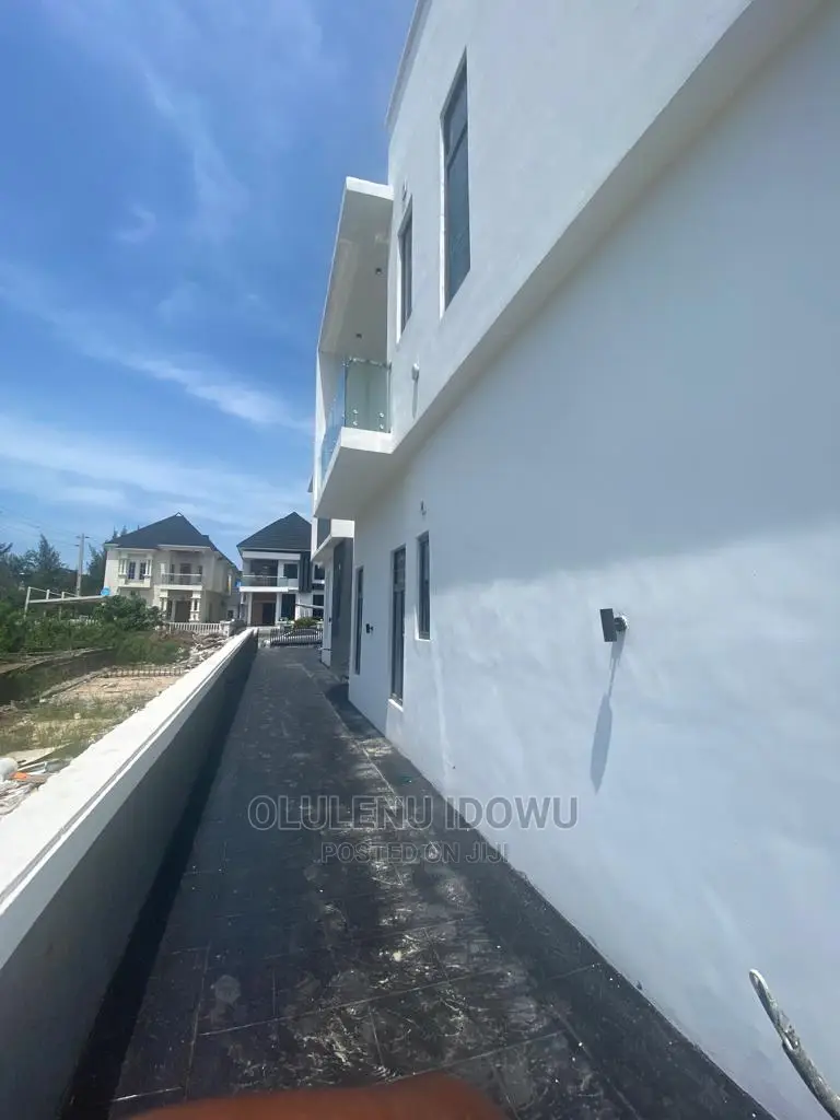 Furnished 5bdrm Duplex in Lekki for sale in Lekki