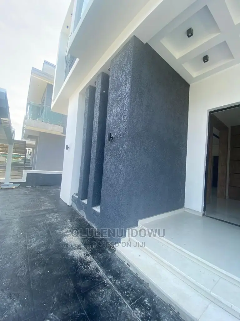 Furnished 5bdrm Duplex in Lekki for sale in Lekki