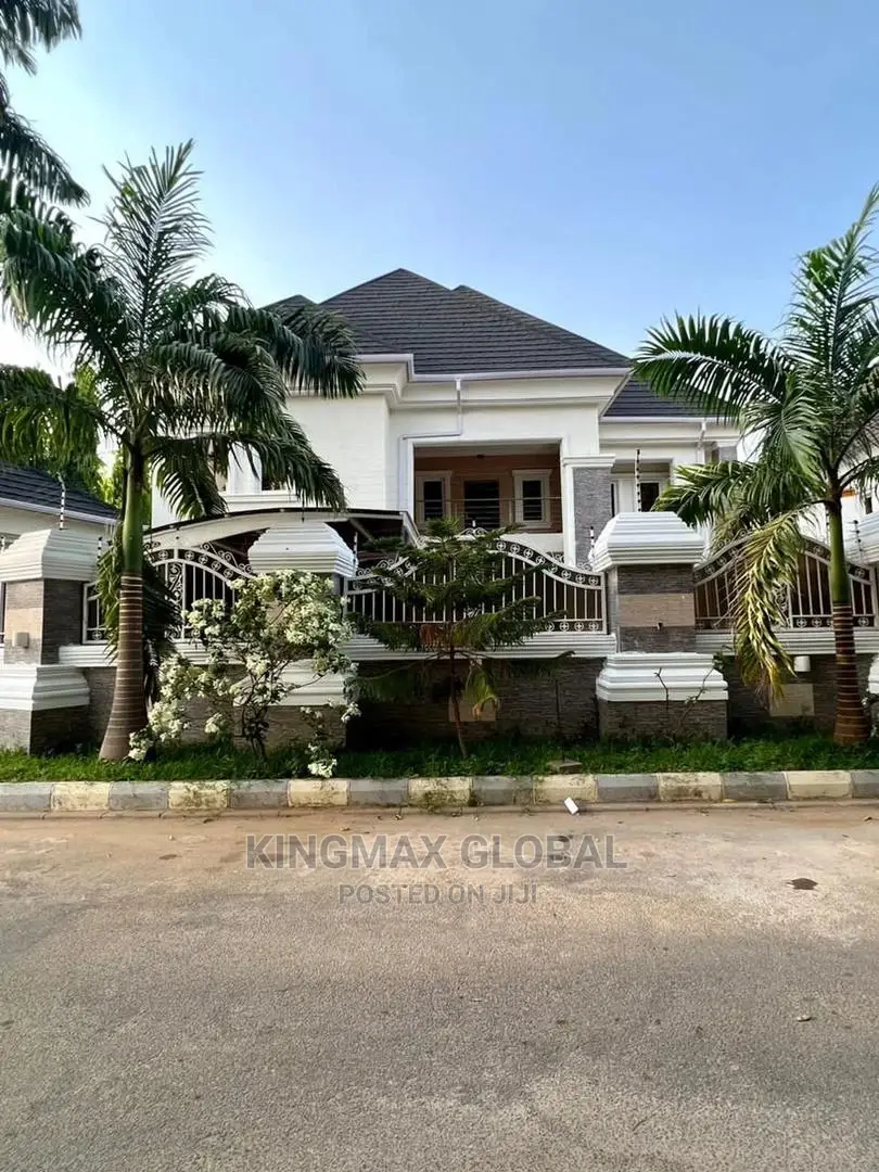 6bdrm Duplex in Maitama for sale in Maitama