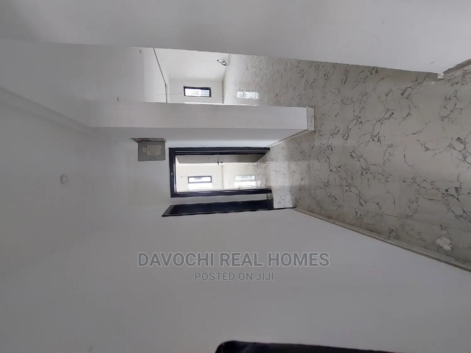 3bdrm Apartment in Orchid Road, Lekki for rent in Lekki