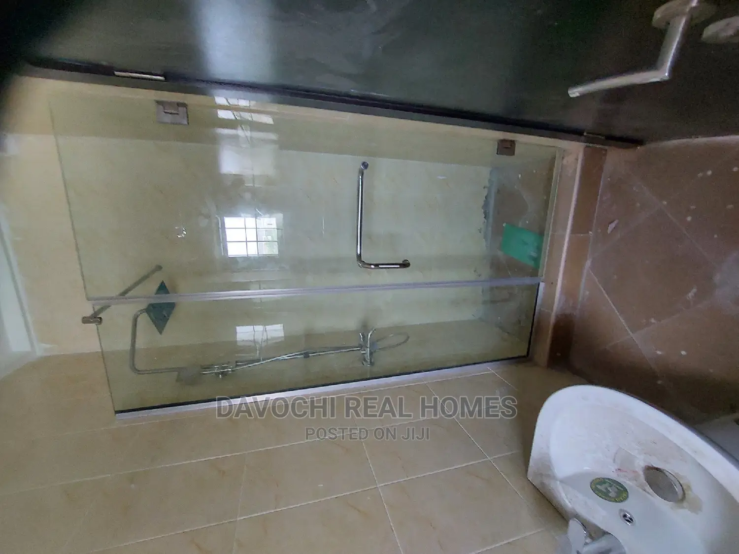 3bdrm Apartment in Orchid Road, Lekki for rent in Lekki